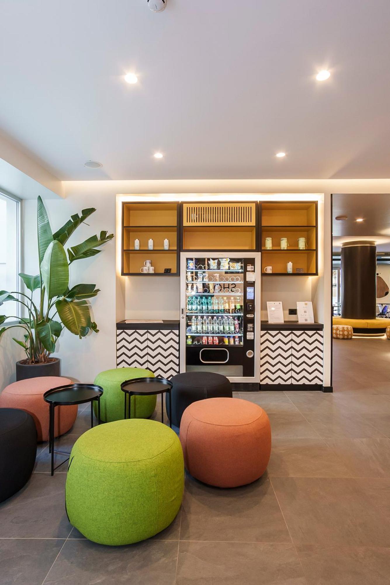 Aparthotel Colombo Roma Екстериор снимка