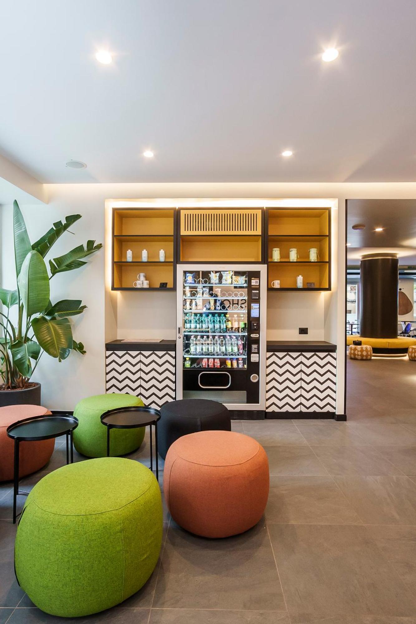 Aparthotel Colombo Roma Екстериор снимка